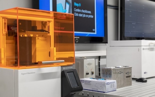 노키아는 '상자 속의 공장' 개념을 포함한 3D시스템즈의 Figure 4 기술을 활용한다. (출처=3D시스템즈)