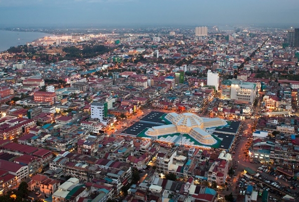 캄보디아 수도 프놈펜 전경(사진: youtube.com)