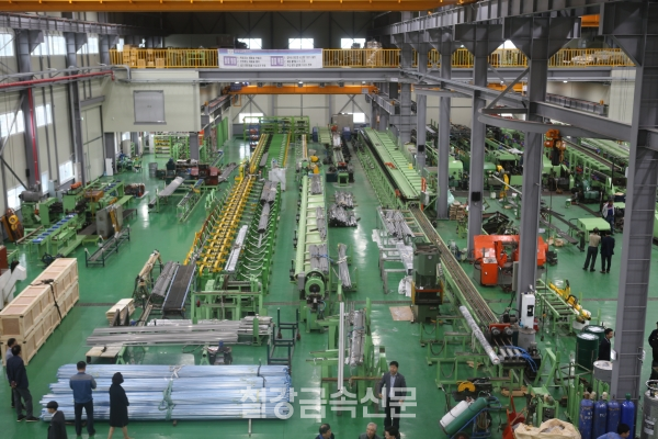 부곡스텐레스의 미음도 신축공장 생산라인. (사진=철강금속신문)