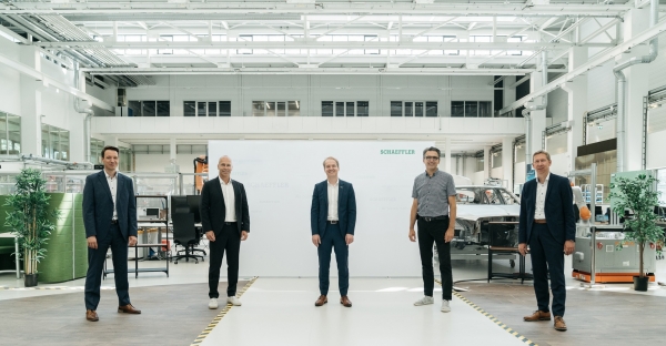 셰플러 AG의 최고운영관리자인 안드레아스 쉬크를 포함하여 아레나 2036(ARENA 2036) 협약식에 참가했다. (사진=셰플러그룹)