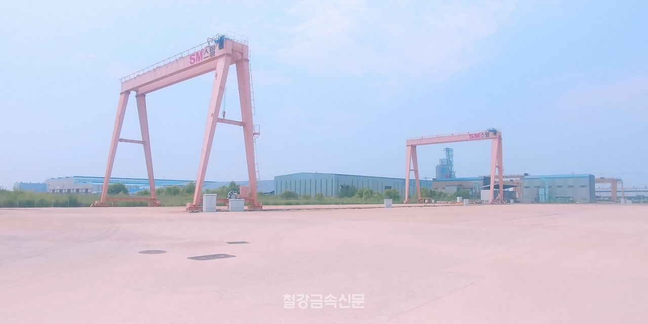 SM스틸 관계자는 사진에 나온 부지 외에도 유후 부지를 개발할 계획이 있다고 밝혔다.