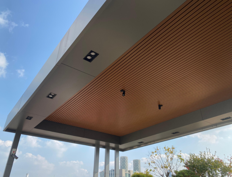 리얼 우드 강판이 적용된 실제 시공사례 (사진=KG스틸)