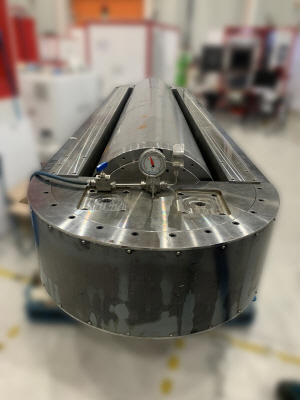 에너진과 공동 개발한 수소충전소용 고압 수소저장용기는 100메가파스칼(MPa)압력, 1000리터 이상의 수소를 저장할 수 있다. (사진 = 포항산업과학연구원)