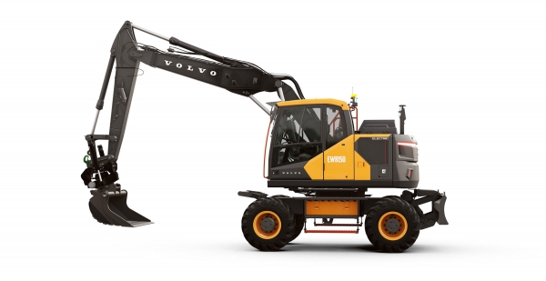 볼보건설기계가 ‘볼보 데이즈(Volvo Days) 2024’에서 선보인 최초의 전기 휠 굴착기 EWR150 Electric (사진=볼보그룹코리아)