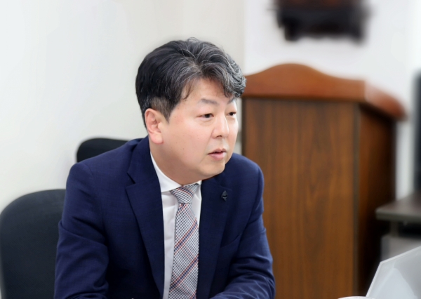 철강금속신문 방정환 국장