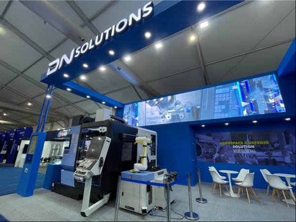 대한민국 국제방위산업전시회(KADEX 2024)에 마련된 DN솔루션즈 부스 전경. (사진=DN솔루션즈)