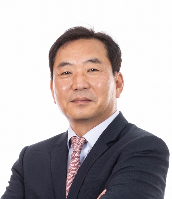 김영근 고려대학교 공과대학 신소재공학부 교수.