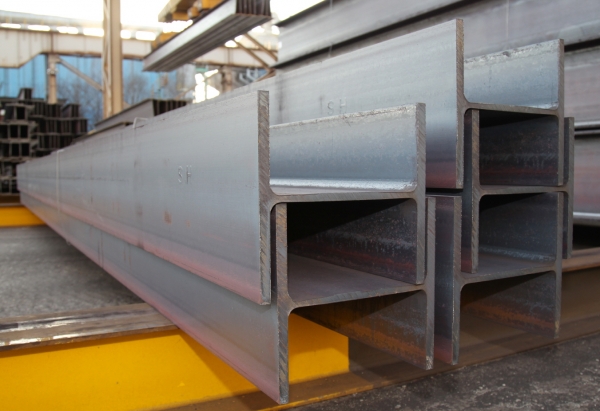 현대제철 전기로에서 생산해 건축물 뼈대로 사용될 탄소저감형 H형강./현대제철