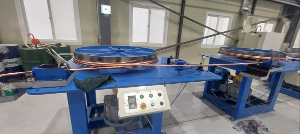 경산공장 내부에 위치한 선재 인발기