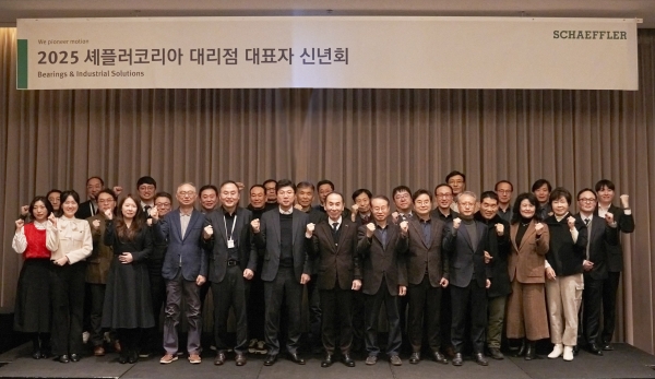 2025 셰플러코리아 대리점 대표자 신년회 기념촬영. (사진=셰플러코리아)