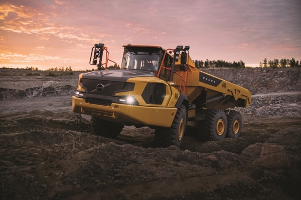 볼보그룹코리아가 국내 출시한 차세대 험지용 굴절식 덤프트럭 ‘A45’. (사진=볼보그룹코리아)