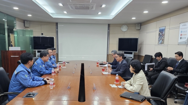 김명주 경남도 경제부지사의 세아창원특수강 방문 간담회. (사진=경남도)