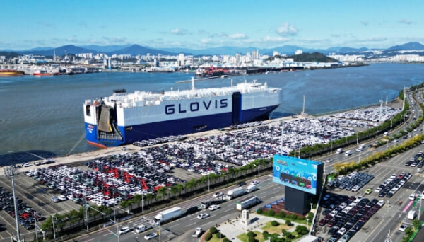 사진은 현대차 울산공장 수출 선적 부두. /현대차