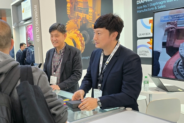 바우마 박람회 바이어 상담. (출처=원강)