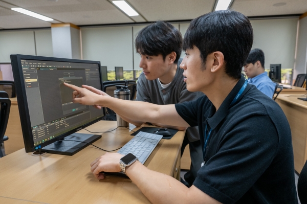 광양제철소가 직원들을 대상으로 RPA(사무자동화)교육을 진행하고 있다. /포스코