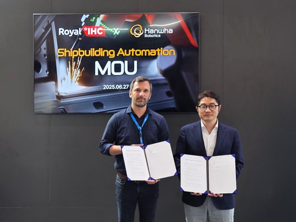 한화로보틱스와 로열 IHC의 협동로봇 기반 용접 자동화 기술 협력을 위한 MOU 체결식. (사진=한화로보틱스)
