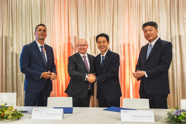 테믈린 원전 1·2호기 발전기 교체 사업 계약 체결식. (사진=두산에너빌리티)