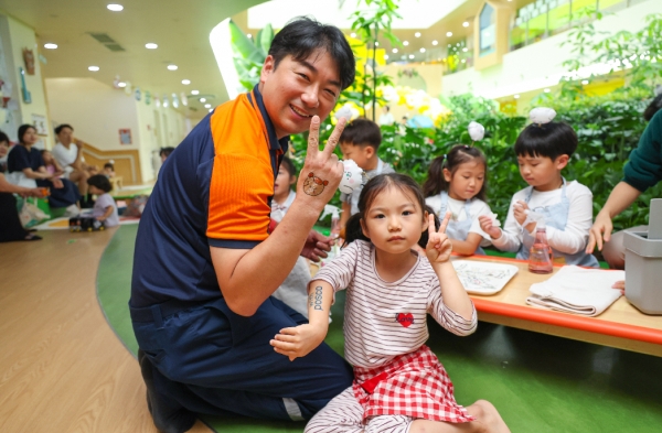 25~26일, ‘포스코어린이집 행복 나눔 플리마켓’이 열렸다. /포스코