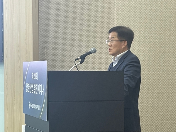 전채택 포스코경영연구 수석연구원