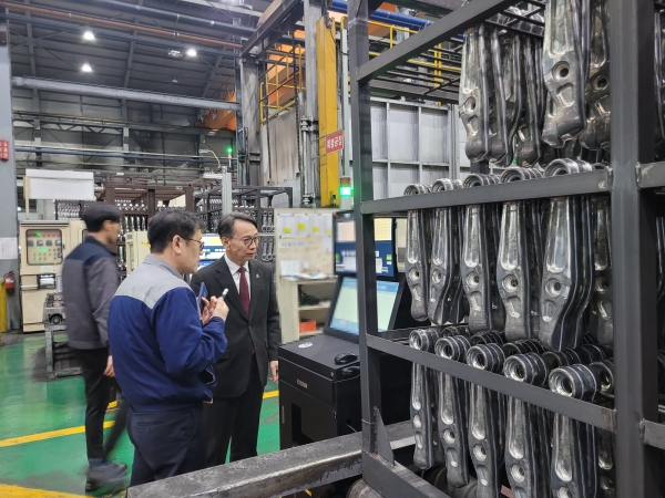 김명주 경제부지사의 CTR에코포징 방문 모습. (사진=경남도청)