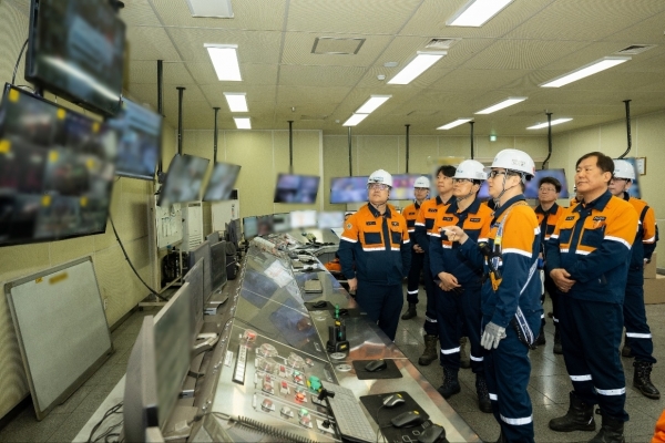 연주공정 원터치 자동화 기술 시연 모습. 포스코